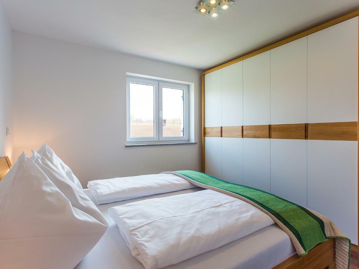 Apartment Maestral Porec Esterno foto