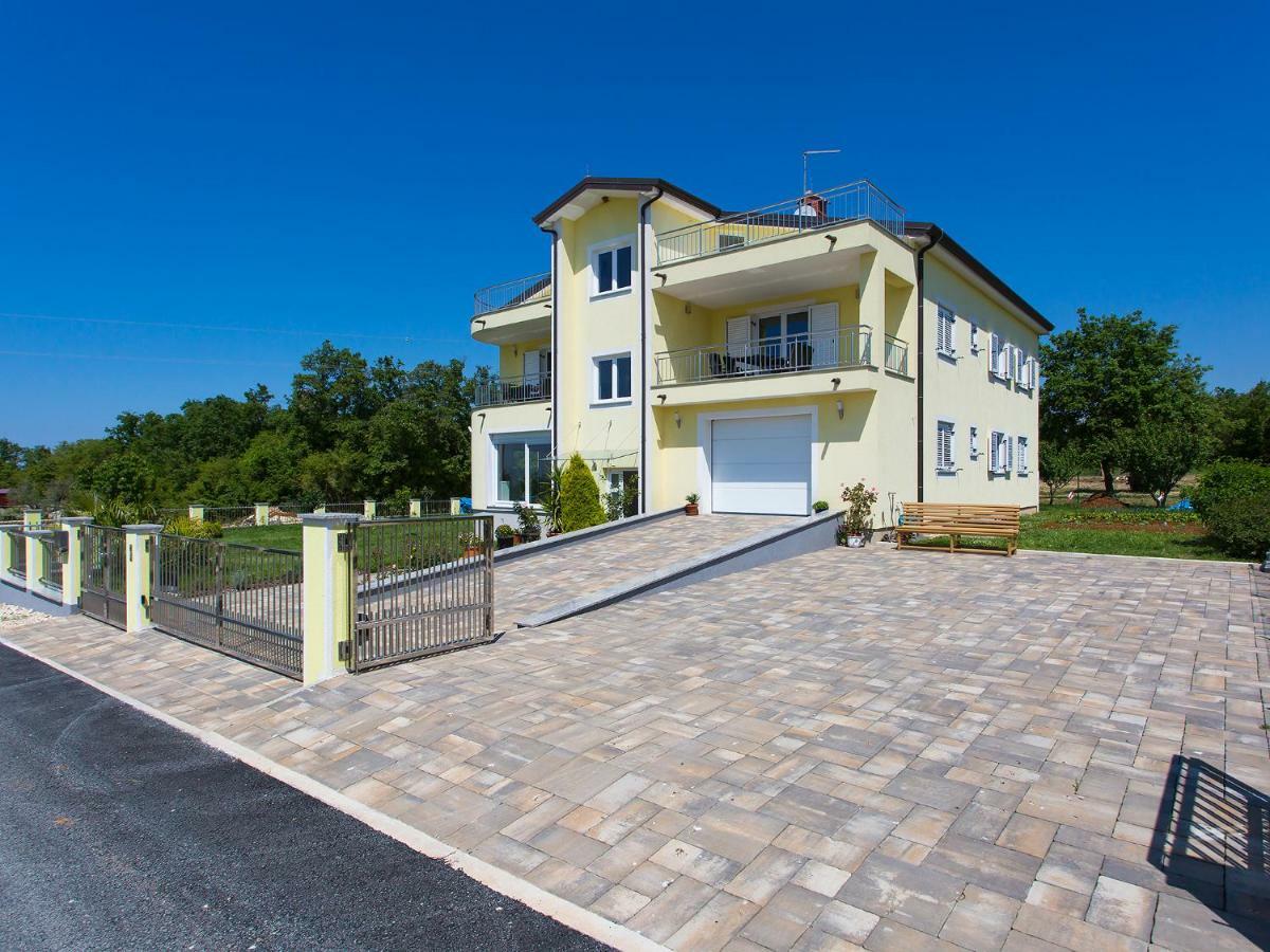 Apartment Maestral Porec Esterno foto